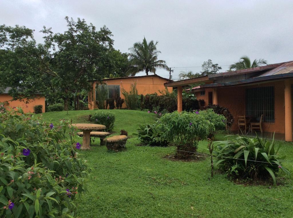 Hotel Cabinas Los Guayabos La Fortuna Exteriér fotografie