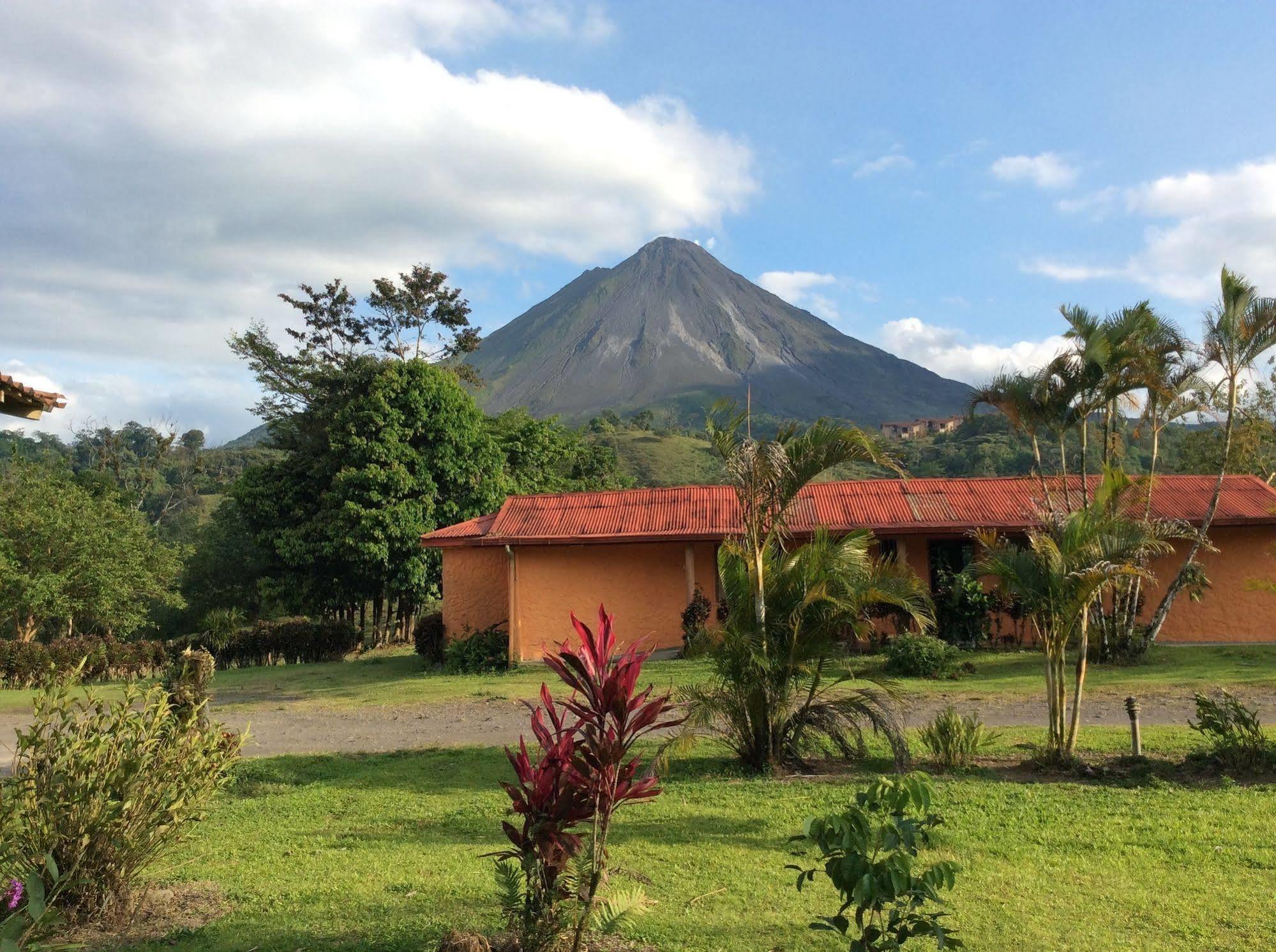 Hotel Cabinas Los Guayabos La Fortuna Exteriér fotografie